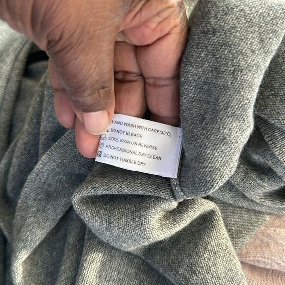 Johnstons of Elgin Waterfall Cashmere & Silk Cardigan Sweater S - Picture 8 of 8